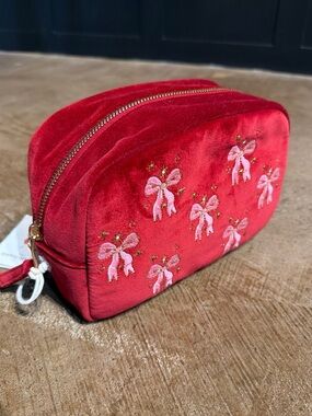 Elizabeth Scarlett Dazzling Bows Makeup Bag